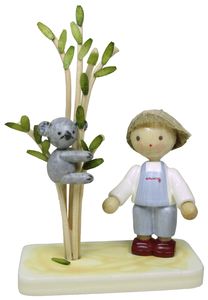 Flade Junge mit Koala (WWF)  (Flade 5257) Junge mit Koala. 